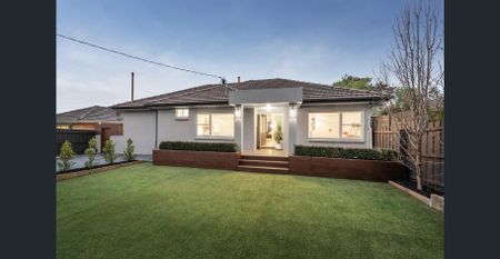 Private & Secure Family Home in Balwyn - Photo 5