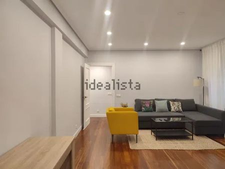 Alquiler de piso en Calle Rodríguez Arias - Foto 3