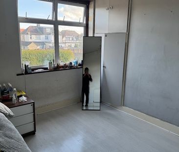 Room in a Shared House, Glebelands Avenue, IG2 - Photo 1