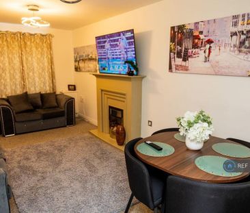 1 bedroom in a house share to rent - Photo 2