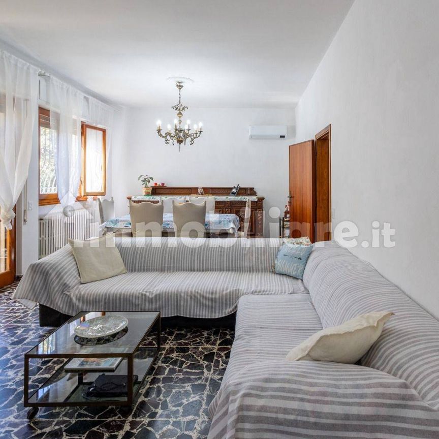 Villa unifamiliare via Agnelli 27, Forte dei Marmi, Centro, Forte dei Marmi - Photo 1