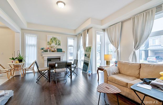 For Lease - 1197 Stag Hollow Unit# UNIT 1, Oakville, Ontario - Photo 1