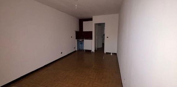 Location Appartement 1 pièce 27m² SETE 34200 - Photo 2