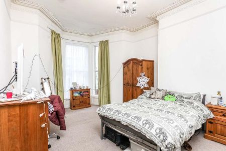 6 bedroom flat to rent - Photo 3