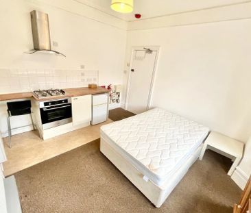 Kingsthorpe Grove - Photo 2