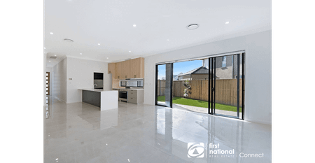 Modern Family Home - Photo 5