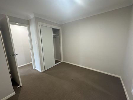 Perfect for Singles, Couples or Retirees ! - Photo 2