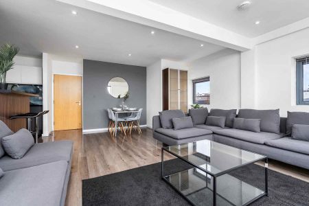 7 Bed Penthouse - Photo 3