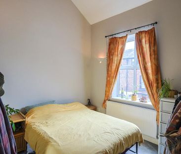 2 bedroom terraced house to rent - Photo 2