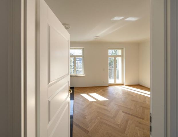 Hochwertig saniertes Objekt mit Fußbodenheizung und Parkettboden ! - Foto 1