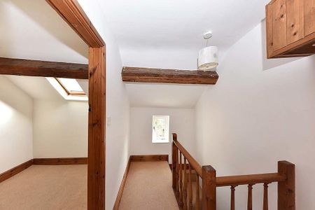 2 bedroom terraced house to rent - Photo 4
