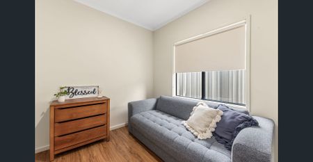 Modern Family Home in Convenient Location - Photo 2