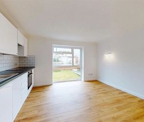 Royal Court, Pier Avenue, Whitstable, CT5 2SB, Kent - Photo 4