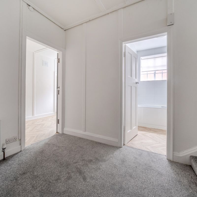 2 bedroom flat to rent - Photo 1