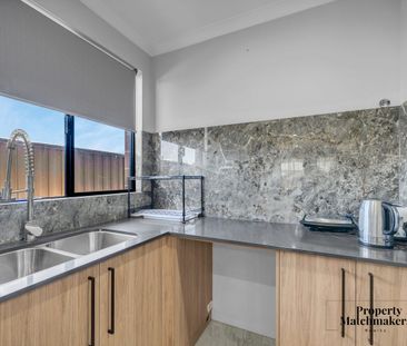 33 Meander Street, Brabham, WA 6055 - Photo 2