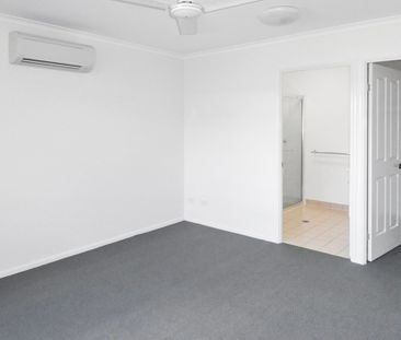 Stylish Family Home in the Heart of Bushland Beach - Photo 2