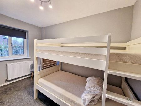 3 bedroom semi-detached house to rent - Photo 4