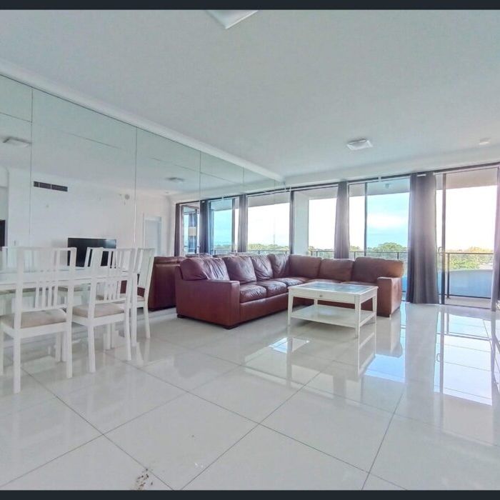3 Beds and walking to Harbour Town - Photo 1