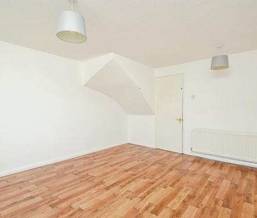 2 bedroom semi-detached house to rent - Photo 5