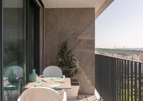 1 Bedroom Apartment with swimming pool, Miraflores, Oeiras