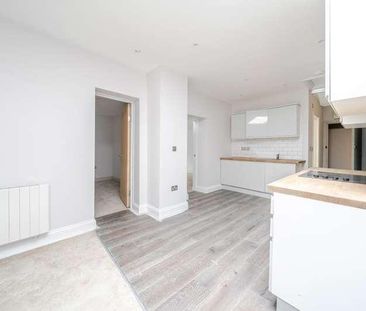 Newbury, Berkshire, RG14 - Photo 4