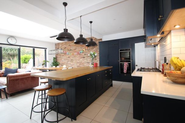 Osborne Road, Walton-on-Thames, Surrey, KT12 - Photo 1