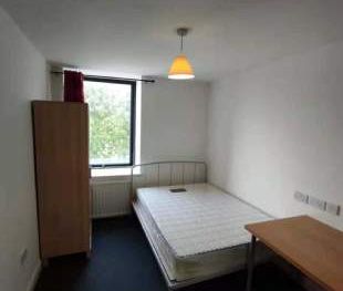 1 bedroom property to rent in Salford - Photo 3