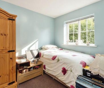 3 Bed Terraced House, Leonard Street, NG6 - Photo 3