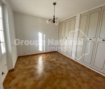 A LOUER - SARRIANS - APPARTEMENT T4, - Photo 2