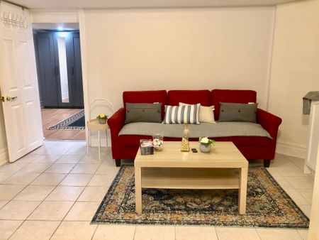 For Lease - 289 Laurentian Avenue Unit# Room#B, Mississauga, Ontario - Photo 3