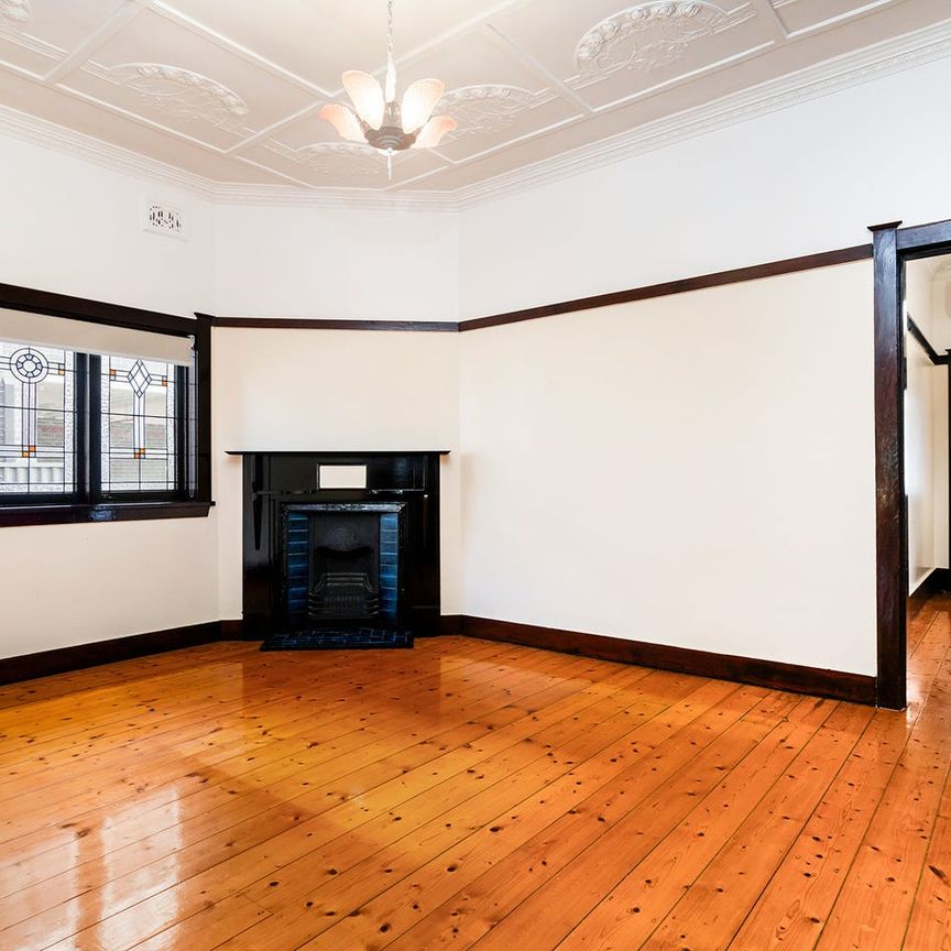 Beautifully Presented Home In Sought After Location - Photo 1