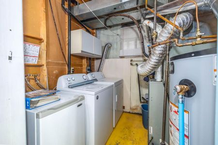 For Lease - 1419 Outlet Drive, Oshawa, Ontario - Photo 4