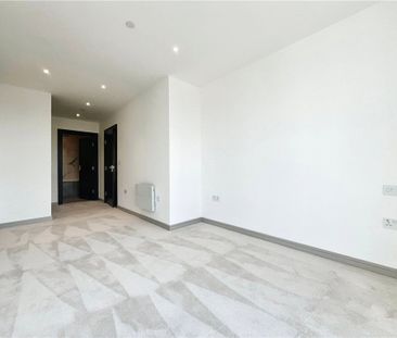 Eden Grove, Staines-upon-Thames, Surrey, TW18 4ZT - Photo 6