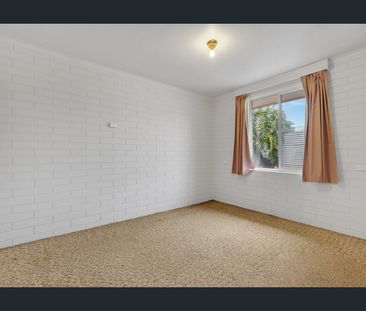 Room For The Whole Family! - Photo 3