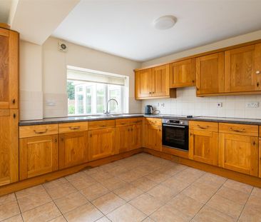 3 bed semi-detached house to rent in Danford Lane, Solihull, B91 - Photo 5