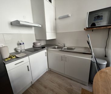 Location Appartement 2 pièces 40m² BORDEAUX 33000 - Photo 5