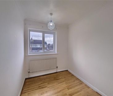 4 bedroom terraced house to rent - Photo 5