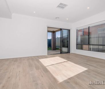 4 Bed, 2 Bath - Photo 1