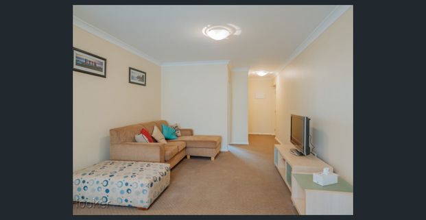 Inner City Lifestyle - Photo 1