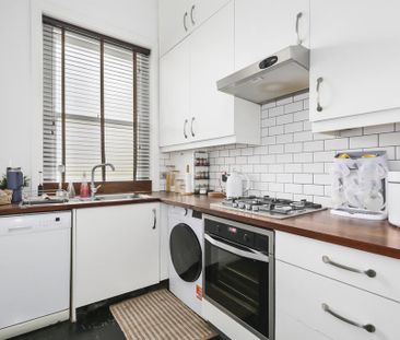2 bedroom apartment to rent - Photo 6