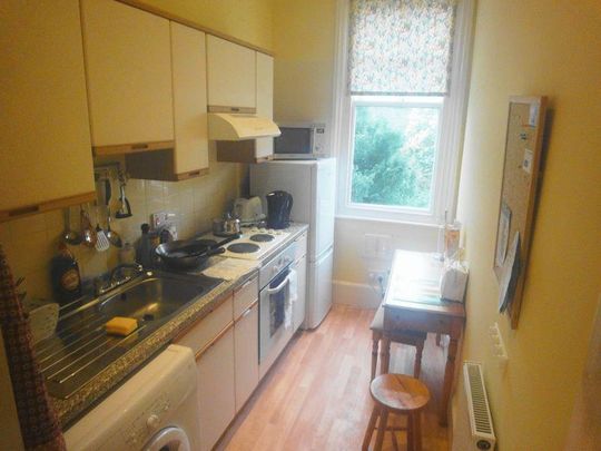 2 bedroom flat to rent - Photo 1