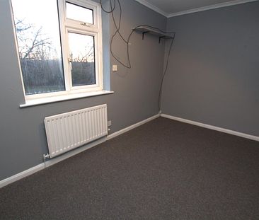 2 bedrooms House for Sale - Photo 2