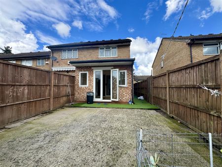 Lapponum Walk, Hayes - Photo 2