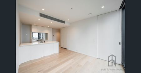 Light Filled Living - Photo 3