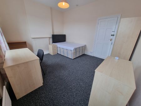 4 Bed Student Accommodation - Photo 5