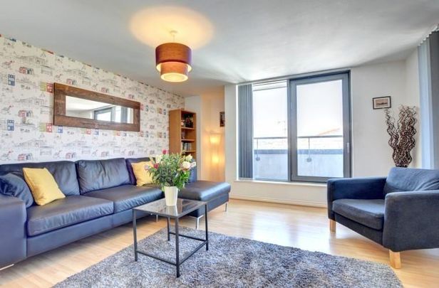 3 bedroom apartment to rent - Photo 1