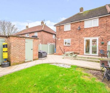 3 bedroom semi-detached house to rent - Photo 2