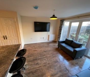 4 Bed Terraced House, Humber Road, CV3 - Photo 3