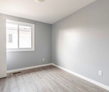 For Lease - 82 Emery Street, London South, Ontario - Photo 6