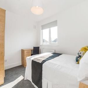 3 Bed - Fletcher Road, Nottingham - Photo 3